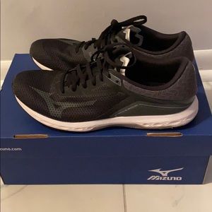 Mizuno Wave Sonic Running Shoe